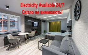 Luxrent Kreshatik Arenacity Skybar